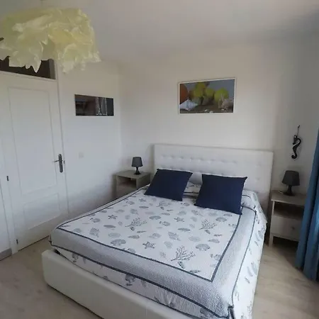 Luxury Oceanview Casa Mia, 100mt To The Beach. 2 Floors+penthouse. Apartment