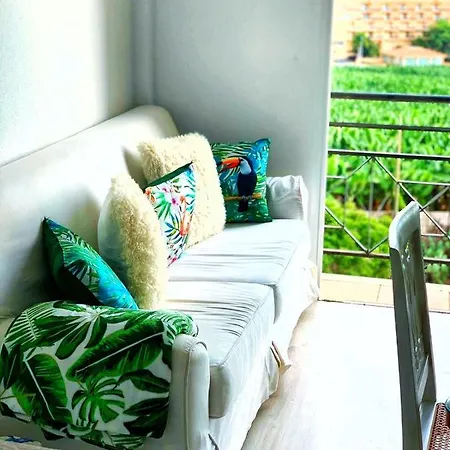 Luxury Oceanview Casa Mia, 100mt To The Beach. 2 Floors+penthouse.